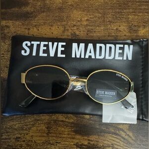 Steve Madden Mystie Gold Oval Sunglasses 53mm Black Case 100% UV Protection
